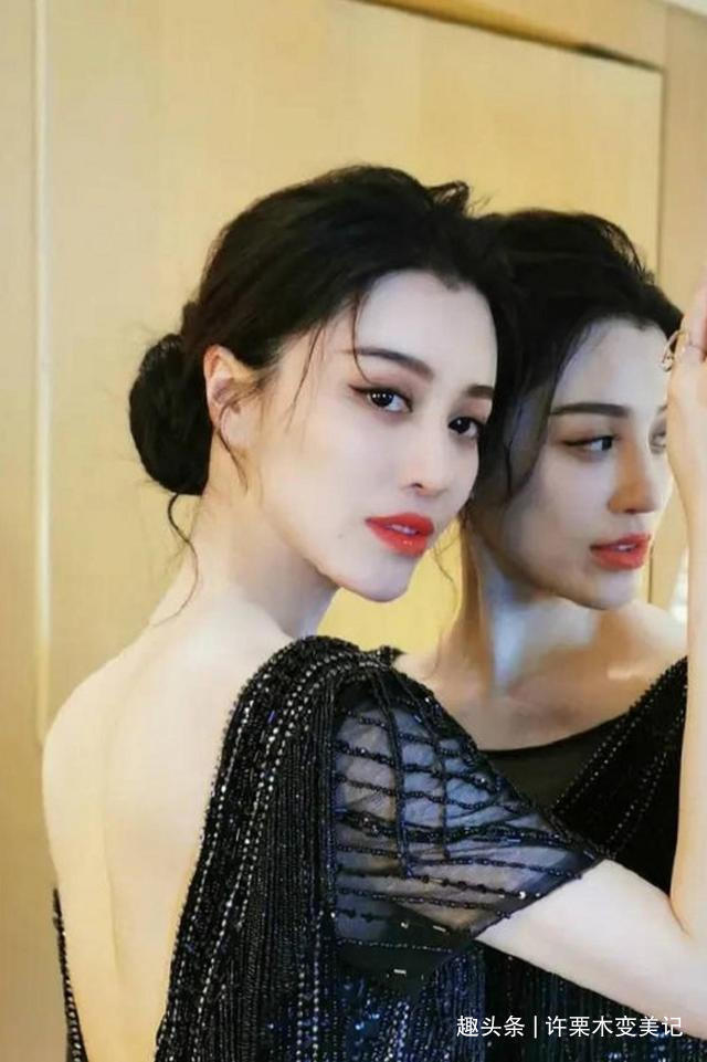 丸子头 50岁女人别再留齐刘海了,今年流行5种“发型”,显脸小不挑人