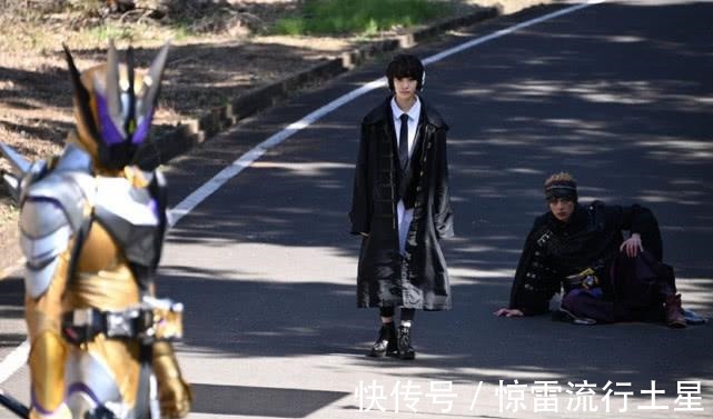 亚克|假面骑士亡姐新皮套曝光,使用强制升华器变身,形象酷似创骑!