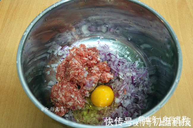 第一次用此食材调饺子馅,连生姜都免了,鲜香多汁,好吃到爆