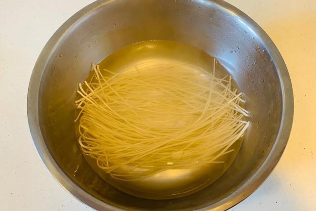 大妈|如何挑选红薯粉条农村大妈教你6诀窍,轻松辨别真假