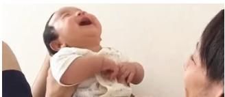 小宝宝|是有多爱爸爸,小宝宝见了爸爸笑的前仰后合,太萌太可爱了