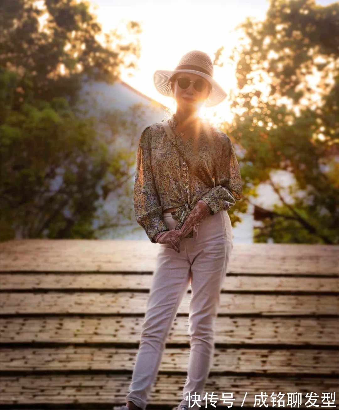 穿搭|这才是60岁奶奶该有的打扮,真实自然不做作,简单随意又显年轻