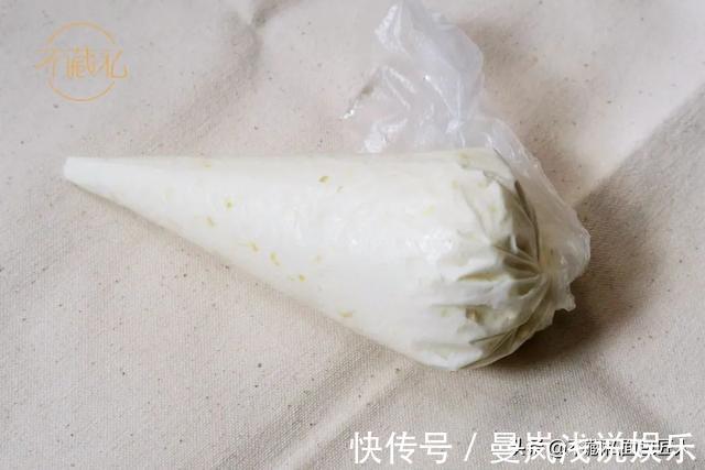 面团|不加黄油的双重奶酪包,从揉面的那一刻起就奶香四溢了