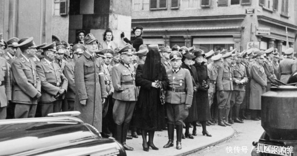 希特勒|隆美尔元帅葬礼：被希特勒逼迫服毒自杀，享受国葬，墓地寒酸简陋