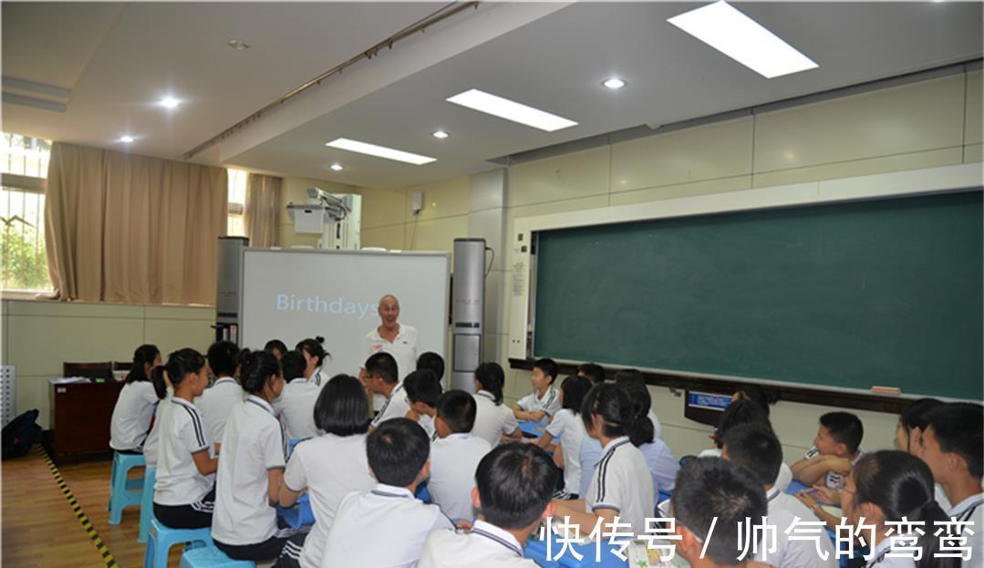 学习英语|家长建议将英语“踢出高考”，北大教师一席话，家长陷入反思