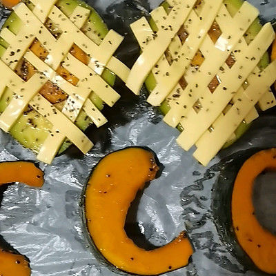 牛油果芝士烤鸡蛋