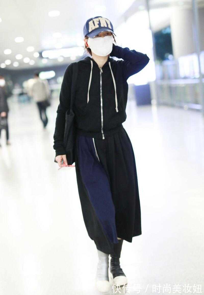 半身裙|马伊琍真有时尚触觉的,卫衣+半身裙优雅洋气,鸳鸯鞋真时髦