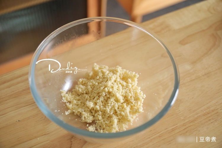 自己家种的老南瓜,做成蛋糕没想到这么香,孩子连吃了三个还想要