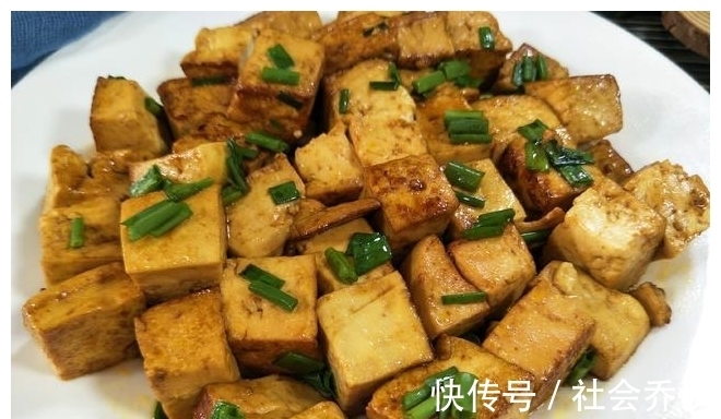 懒人快手菜|没想到豆腐这么好吃，只用1种调味品，简单易做，吃一口就上瘾