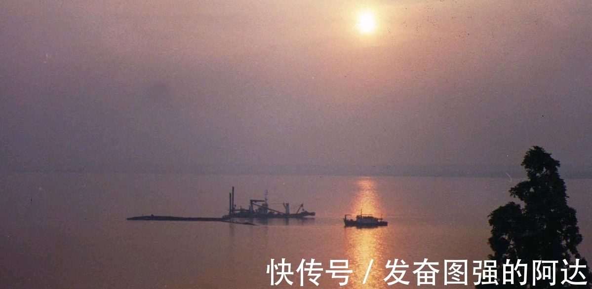 干谒诗!孟浩然写给张九龄的一首干谒诗,气势磅礴,是一首著名的山水佳作