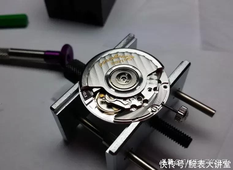 去保养手表后才知道，这些品牌居然使用同样的机芯？