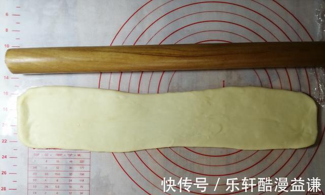 面团|在家也能自己做的手撕面包，简单易学，奶香浓郁吃到停不下来
