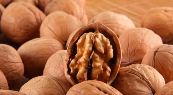 疾病|核桃被称为“长寿果”,4种吃法最有营养,还能治愈多种疾病!