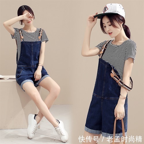 胸前 胸前口袋的设计个性十足,精致的装饰更加显示出减龄的特点。