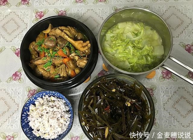 晒晒我家的今日晚餐,二菜一汤一主食,时令菜,营养美味做法简单