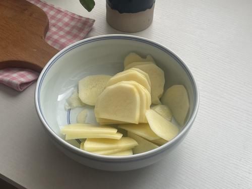 劲道|土豆新做法，香辣酸爽软糯劲道特开胃，比凉皮还好吃，适合夏天吃