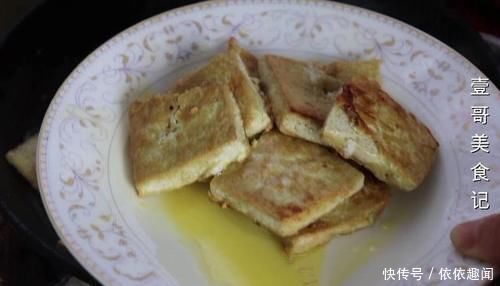吃肉|白菜别再直接炒了,加1块豆腐,比吃肉还过瘾,上桌连汤汁都不剩