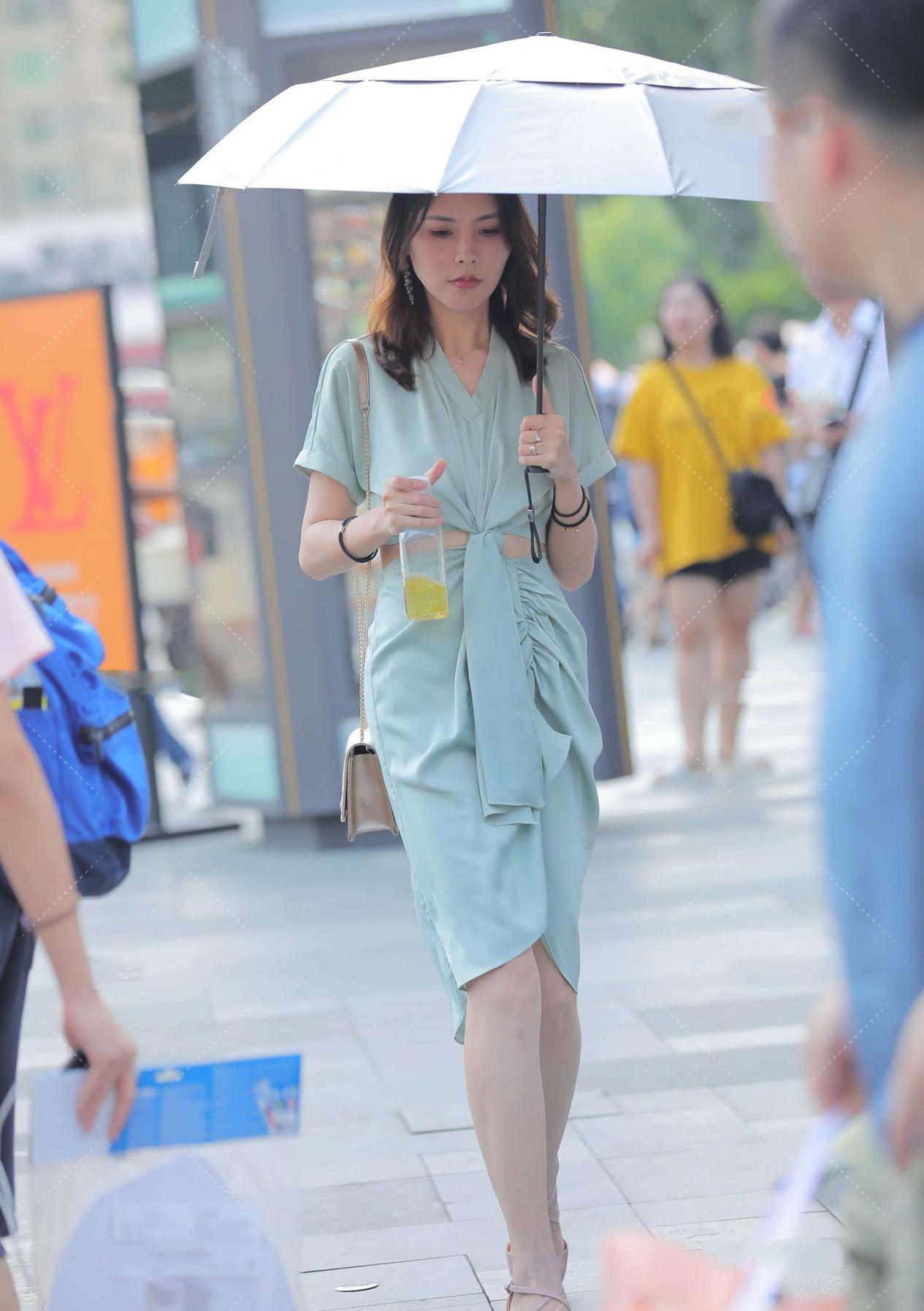 粉色|时尚:粉色的减龄效果好,有着一种温柔甜美的气息