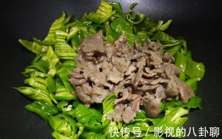 青椒|别看此菜不起眼,此菜是血液垃圾的“克星”,中老年人要多吃