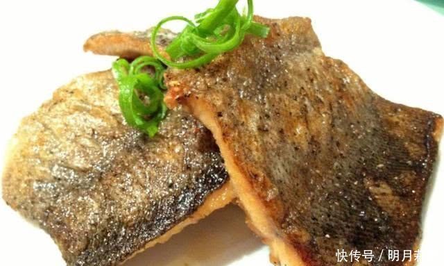 鲫鱼我只服这样做,稍微腌制风干,做好一次可以吃上半年