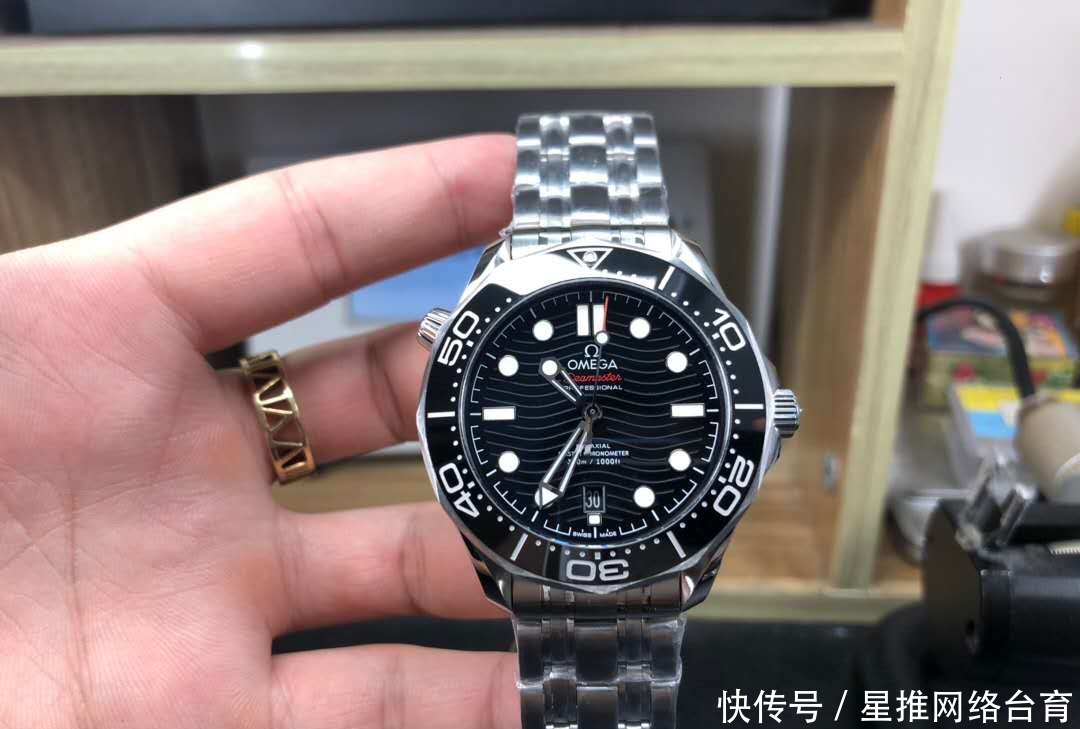 歐米茄海馬300和007女王密使手錶誰更好看?檔次更高?