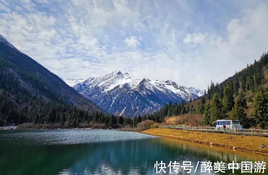 藏酋猴|走进达古冰川风景区，亲临冰川，融入冰雪世界