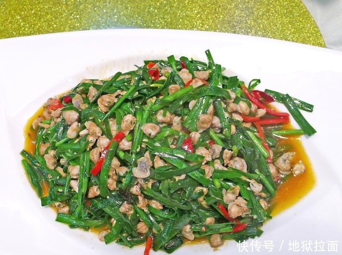 韭菜和此物一起炒,排出黑臭宿便,小肚子不鼓了,吃出小蛮腰