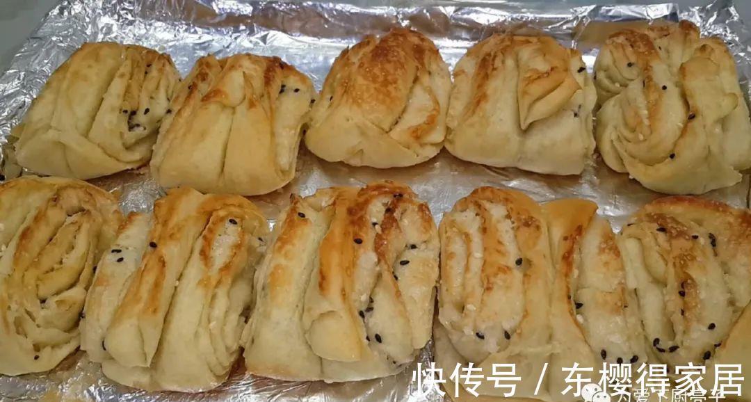 吃光|自制千层烤花卷做法,两手一捏,吃着比大鱼大肉还香,上桌全吃光