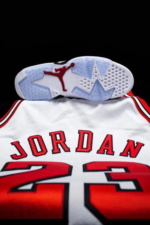 要被 Jordan 榨干了！今年第一双“出必入 AJ”开箱上脚！网友：爷青回！