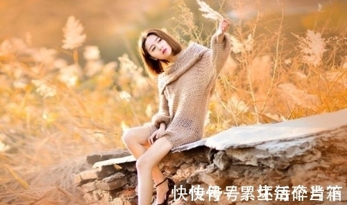 相思!黄花不解痴人意,瘦尽相思瘦尽秋;七律九首,泪痕浅浅怎堪收