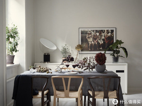 搭配|想要增加家的高级感，可以试试这几种「框画」搭配的小技巧