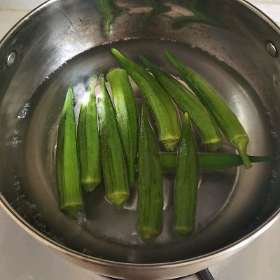 秋葵|秋葵炒牛肉丁