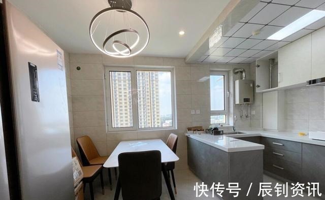 套房子|98平新房,全屋花很多心思设计,电视墙漂亮上档次,很多人都喜欢