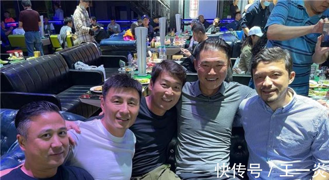 中国国家足球队|02届国足吸取谢晖教训,聚餐不拍视频!国足赢越南前不敢大声说话