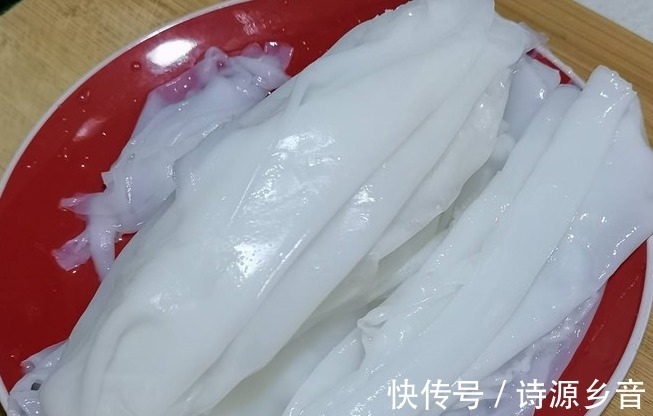 自制|这样制作凉皮，清水洗出面筋，蒸上就是凉皮，晒干就是粉皮干！