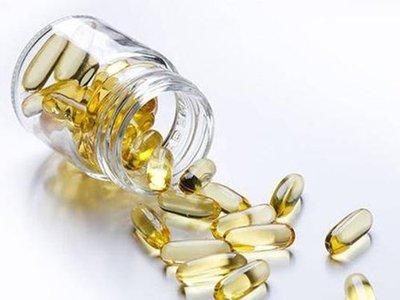 痔疮|维生素E内服可美容,外涂淡痘印?听听医生怎么说,看完涨知识了