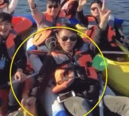 |搞笑GIF:昨天领女友回家吃饭,只顾着看她了,全家人大气都不敢喘一下