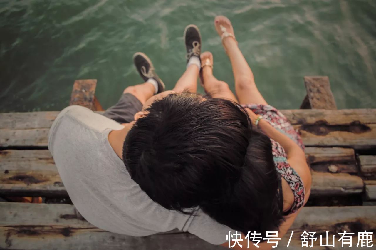 出头鸟|生活中，不玩朋友圈的人，和爱玩朋友圈的人，差距特别大