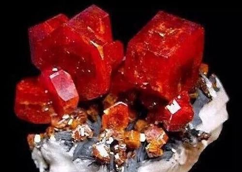  宝石|全世界10大最昂贵的石头，随便一个都是价值不菲，你有见过吗？