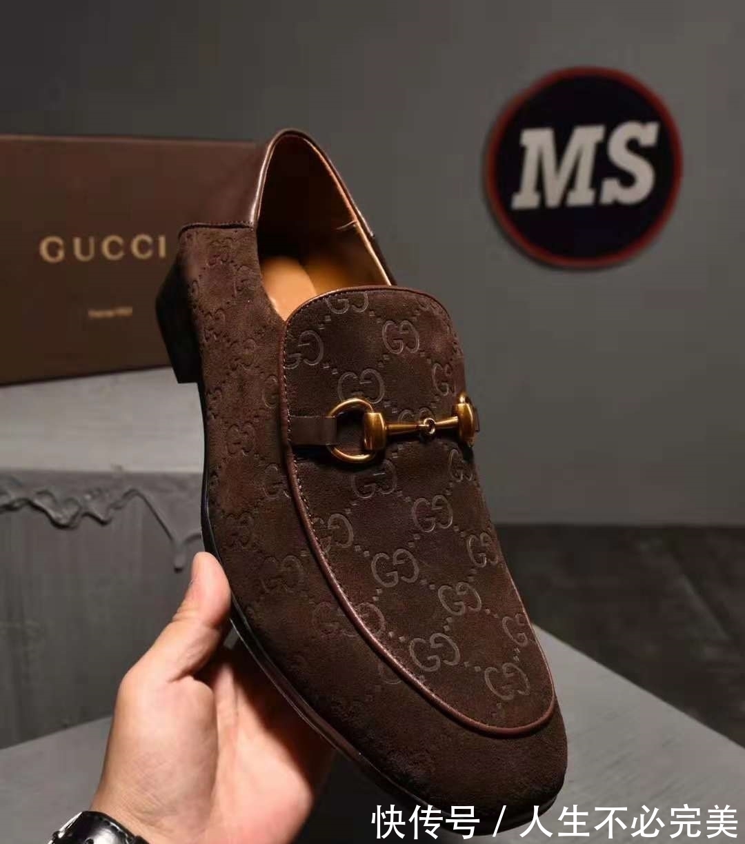 年龄段|鞋子的搭配:针对不同年龄段,该如何决断,这款辱华退出中国市场