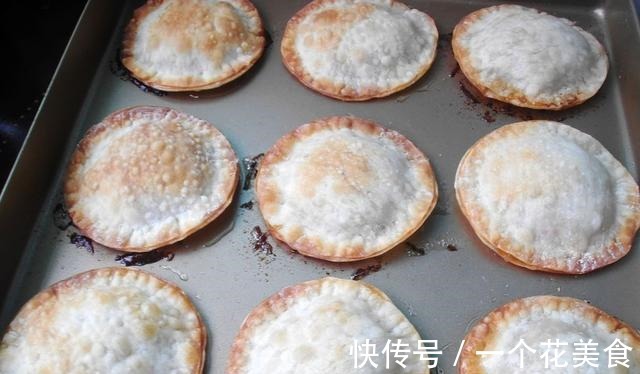 菠菜|超简单的快手早餐,饺子皮馅饼,咸香酥脆,浓郁多汁,超美味!