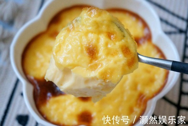 烤箱|1个鸡蛋1盒奶，搅一搅烤一烤就上桌，蓬松柔软，比蛋糕还好吃