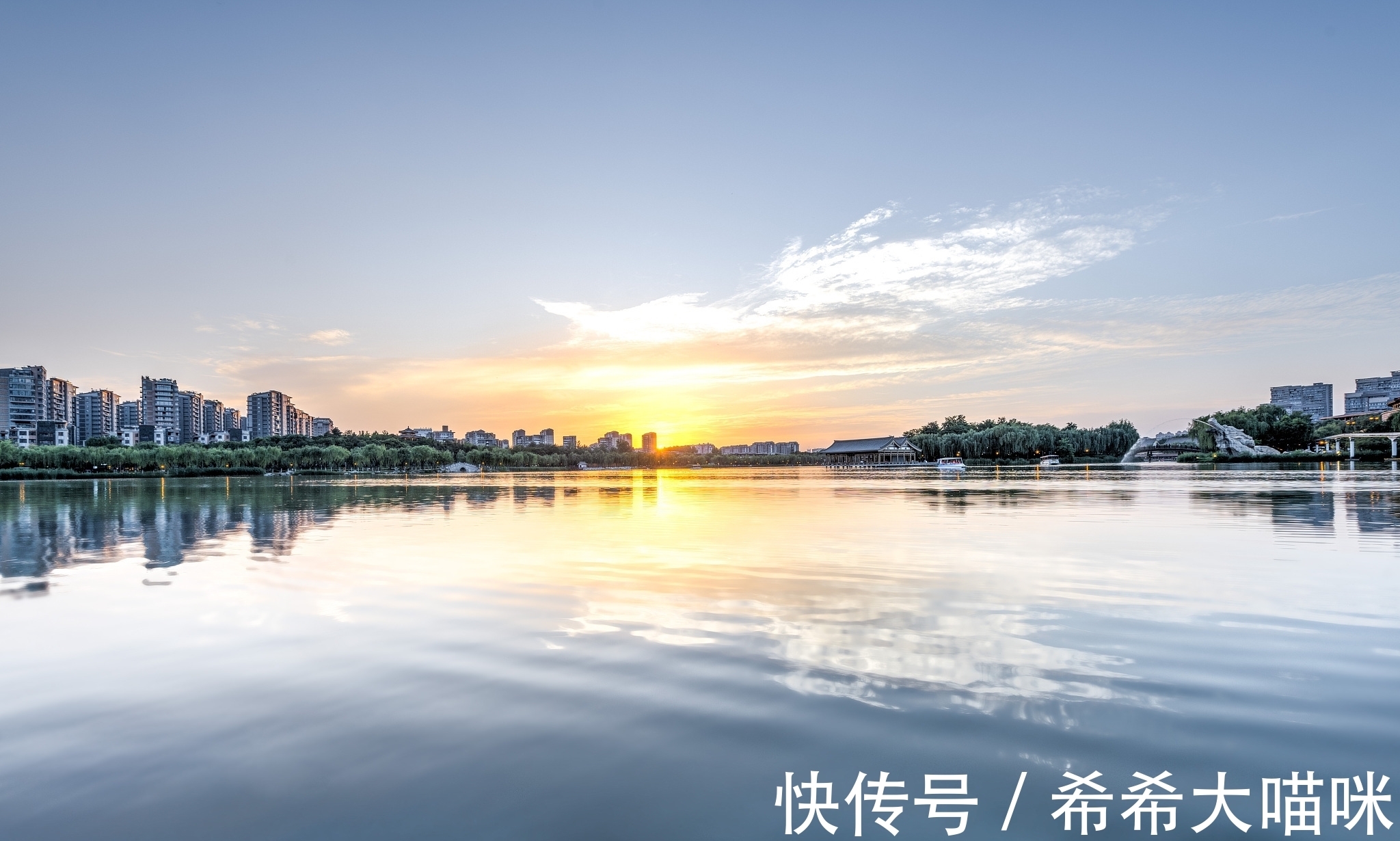 左拾遗|杜甫的《曲江》名篇,首联深受人喜爱,有何妙处?