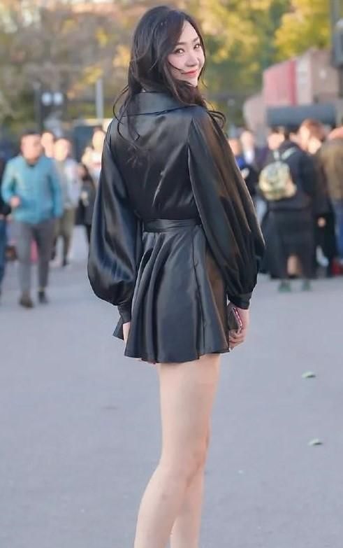 街拍|街拍美女:气质小姐姐,这样的穿真好看,搭配出气质美