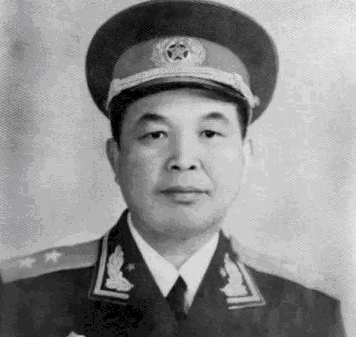 癌症|他当过386旅的旅长,后成开国中将,患癌症后又活了将近20年