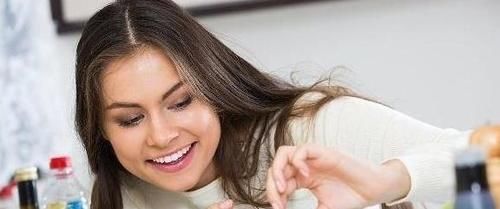 宝妈|为什么产妇哺乳期结束,有的乳房变小有的变大?可能这3点很关键