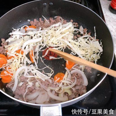 家常炒年糕你这么做，好吃到停不下来