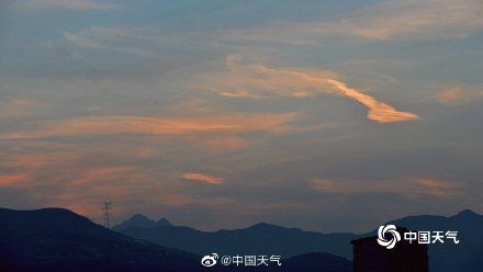 落日余晖|一抹夕阳美如画 北京天空云朵金灿灿