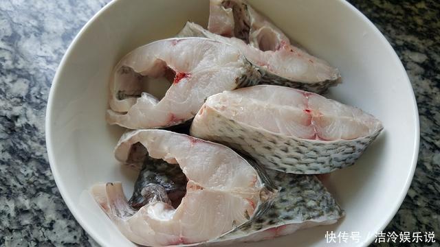鱼肉|鱼肉的美味做法,又香又好吃的一道家常菜,我家夏天经常吃