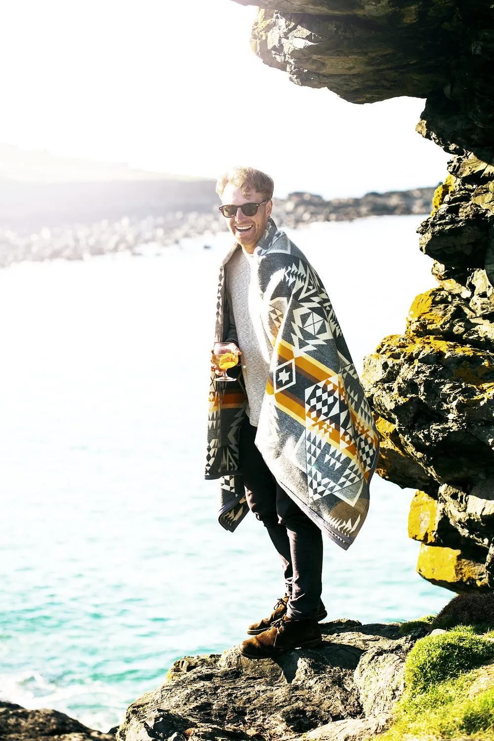 为什么“好色”的男人，总会在冬日拥抱「印第安图腾」？